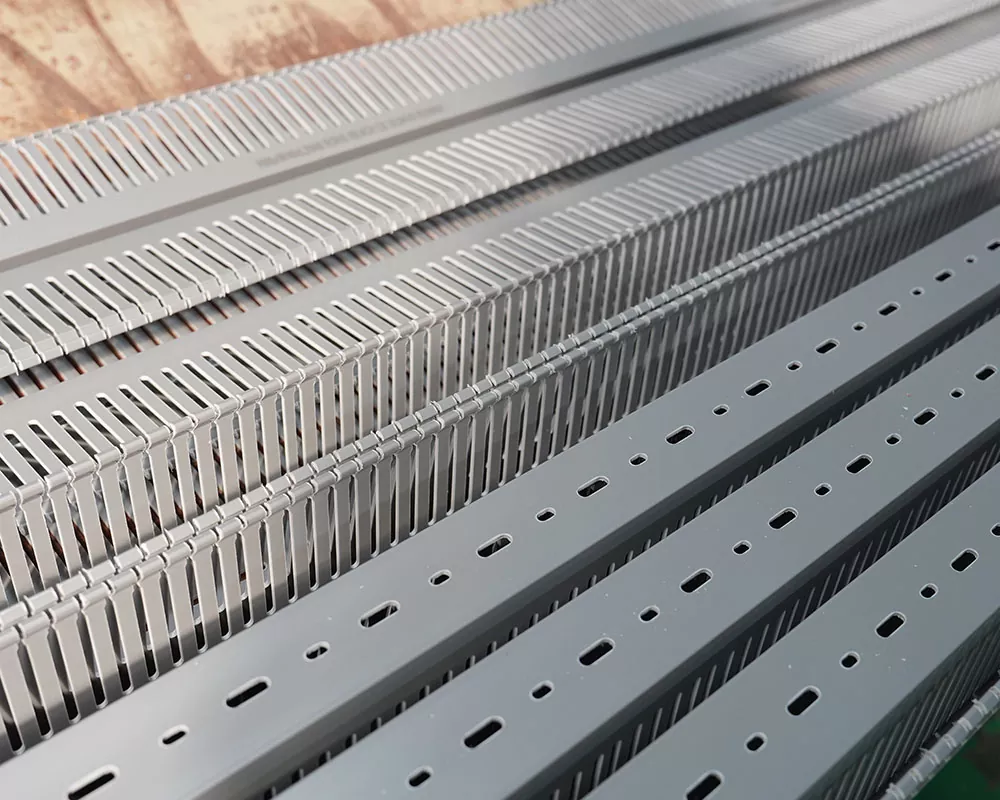 ڈسٹری بیوشن کیبنٹ کے اندر پیویسی شعلہ ریٹارڈنٹ کیبل ٹرے کی درجہ حرارت کی مزاحمت کی حد کیا ہے؟